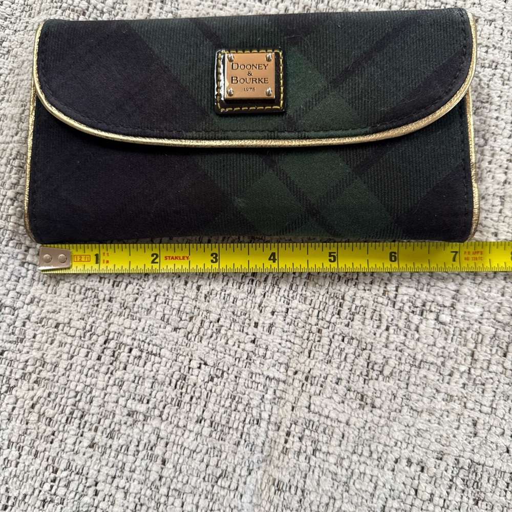 Dooney & Bourke Black and Green Plaid Wallet Tassel Zip - Picture 13 of 13